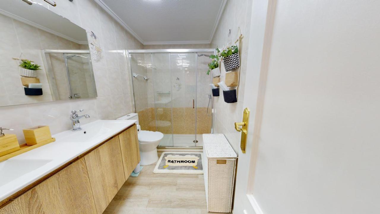 Pedro Lorca Appartement Torrevieja Buitenkant foto